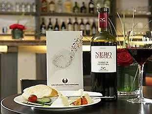 Hotel Opera Antwerpen Centrum 4*, Αμβέρσα